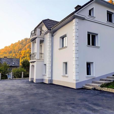 Villa Hillside Apartment Jesenice Dış mekan fotoğraf