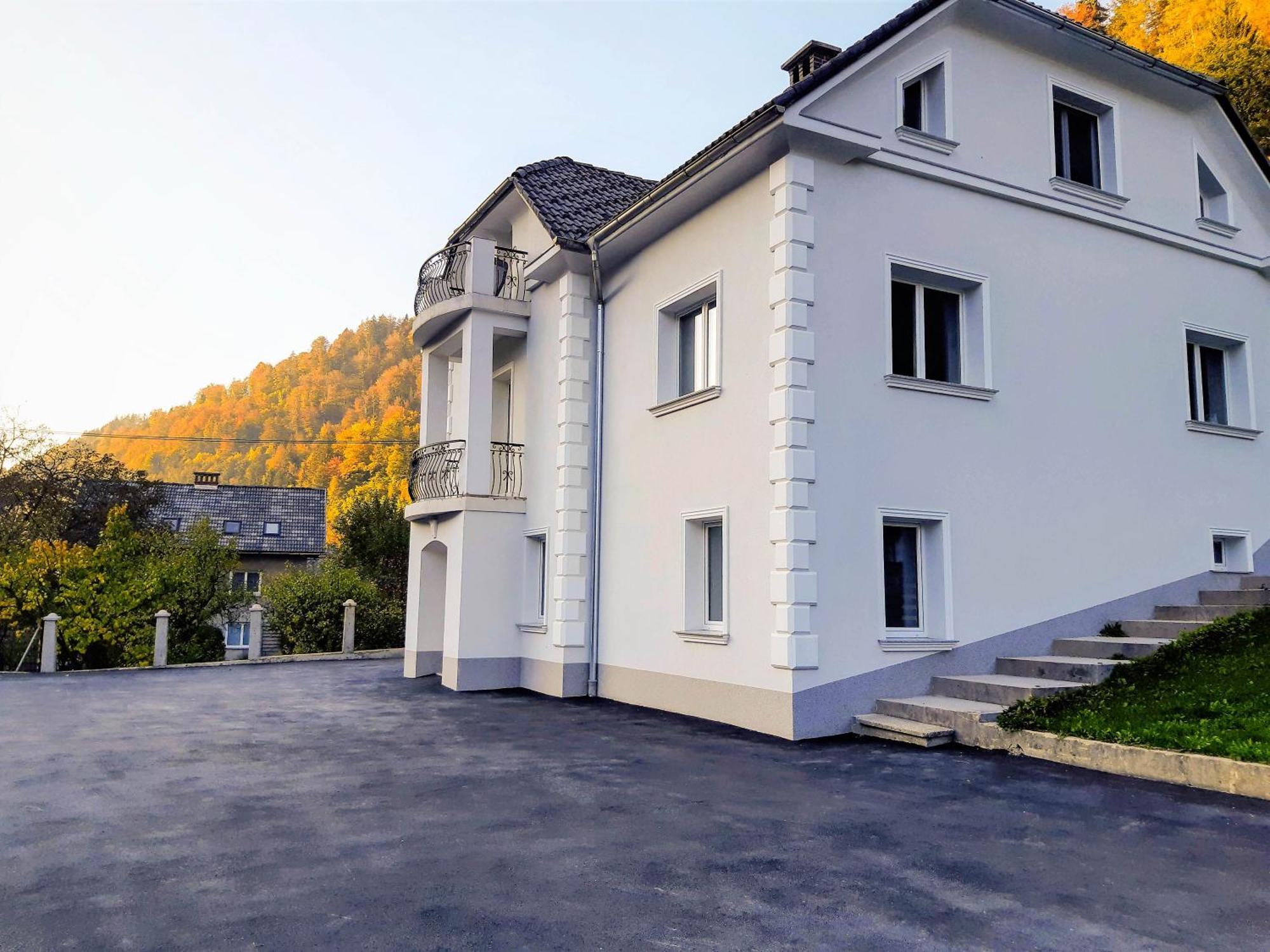 Villa Hillside Apartment Jesenice Dış mekan fotoğraf