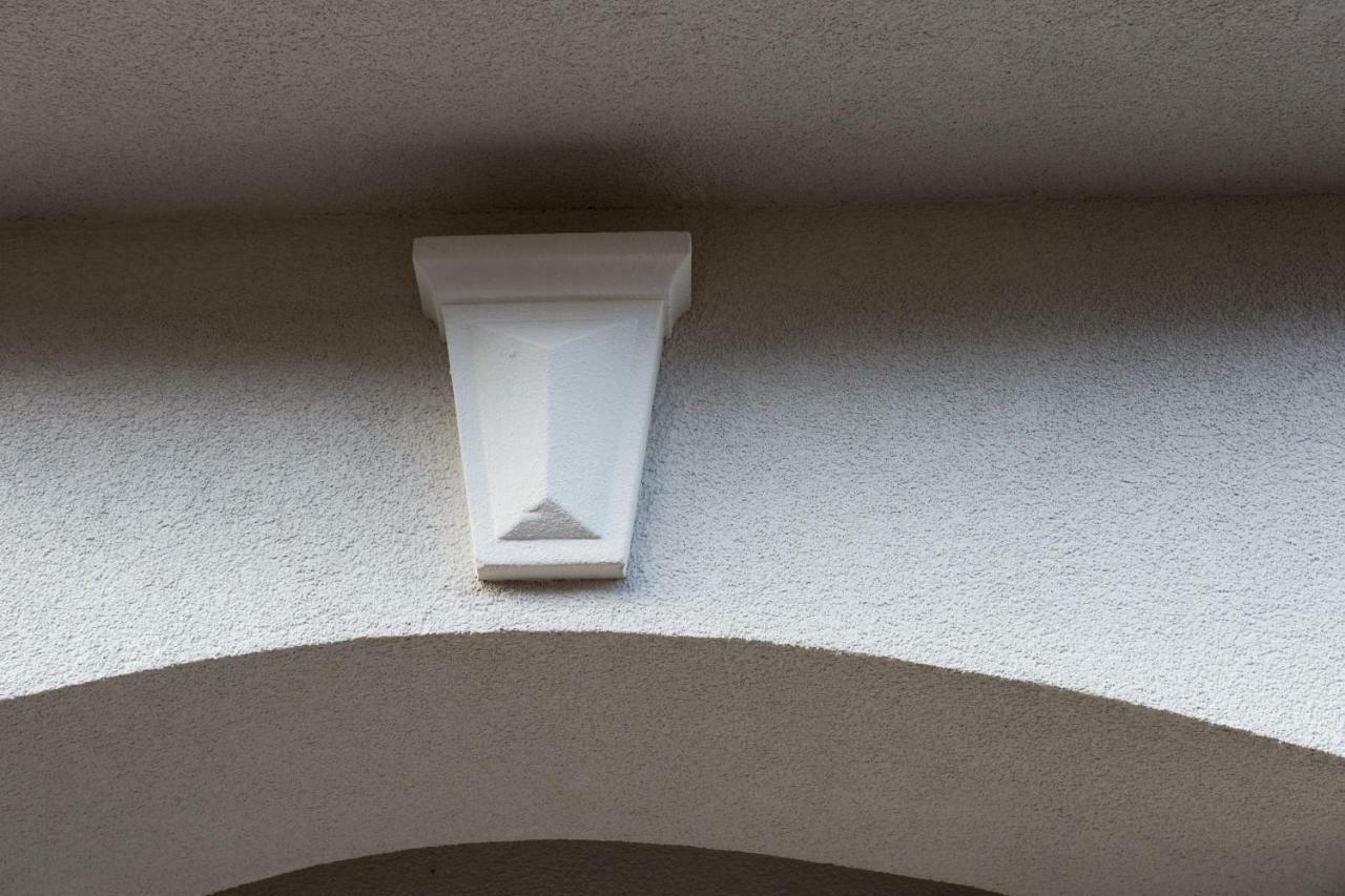Villa Hillside Apartment Jesenice Dış mekan fotoğraf